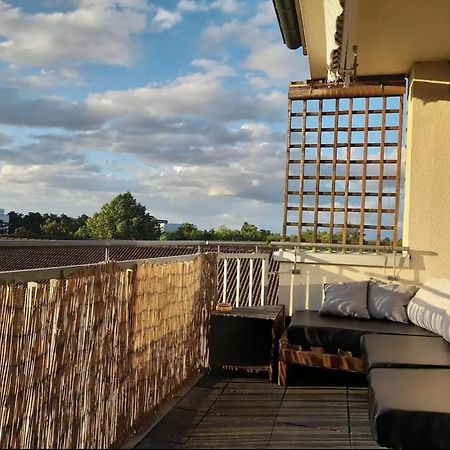 Budget Suite Mit Balkon - Privatzimmer In Wohnung - Netflix & Minibar Inklusive Koblenz  Exterior photo